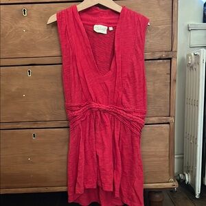 Deletta Red v neck top